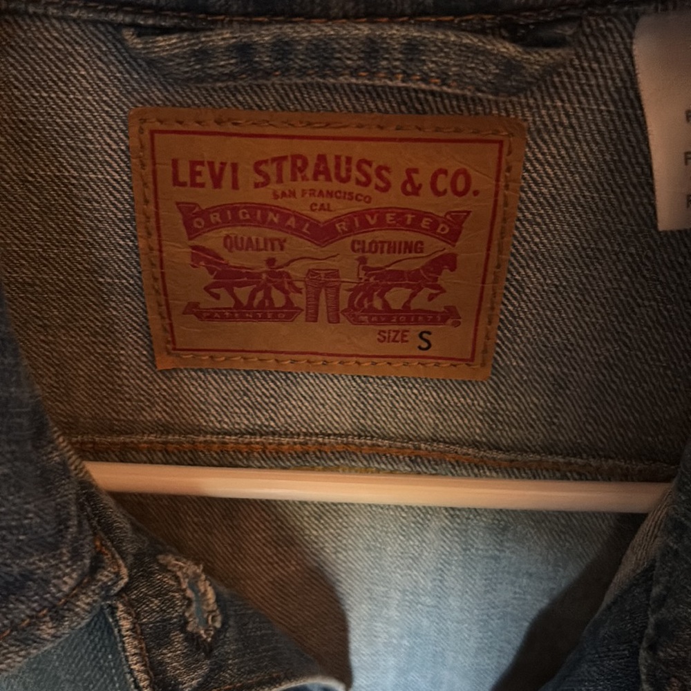 Levi Denim Jacket - image 3